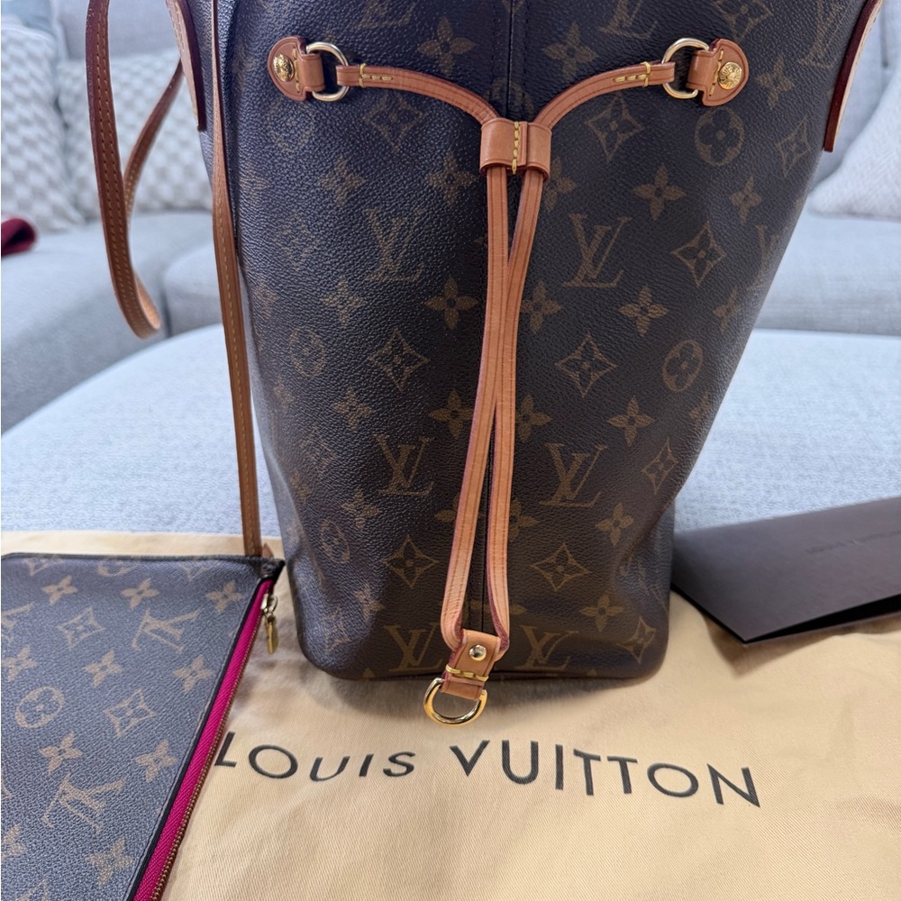 Louis Vuitton Neverfull MM Raspberry - Picture 14 of 15